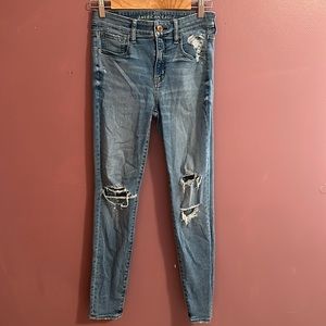 American eagle skinny jeans in size 6